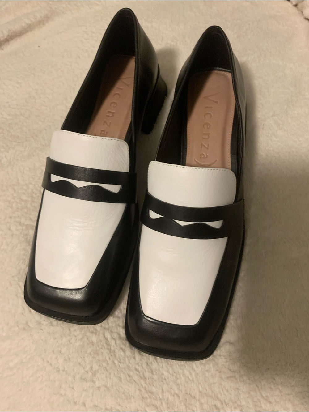 Anthropologie Vicenza Size 40/9 Black White Short Block Heel Leather Loafers